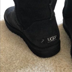 Short Ugg boots
